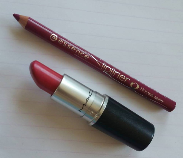 Lipstick 02.png